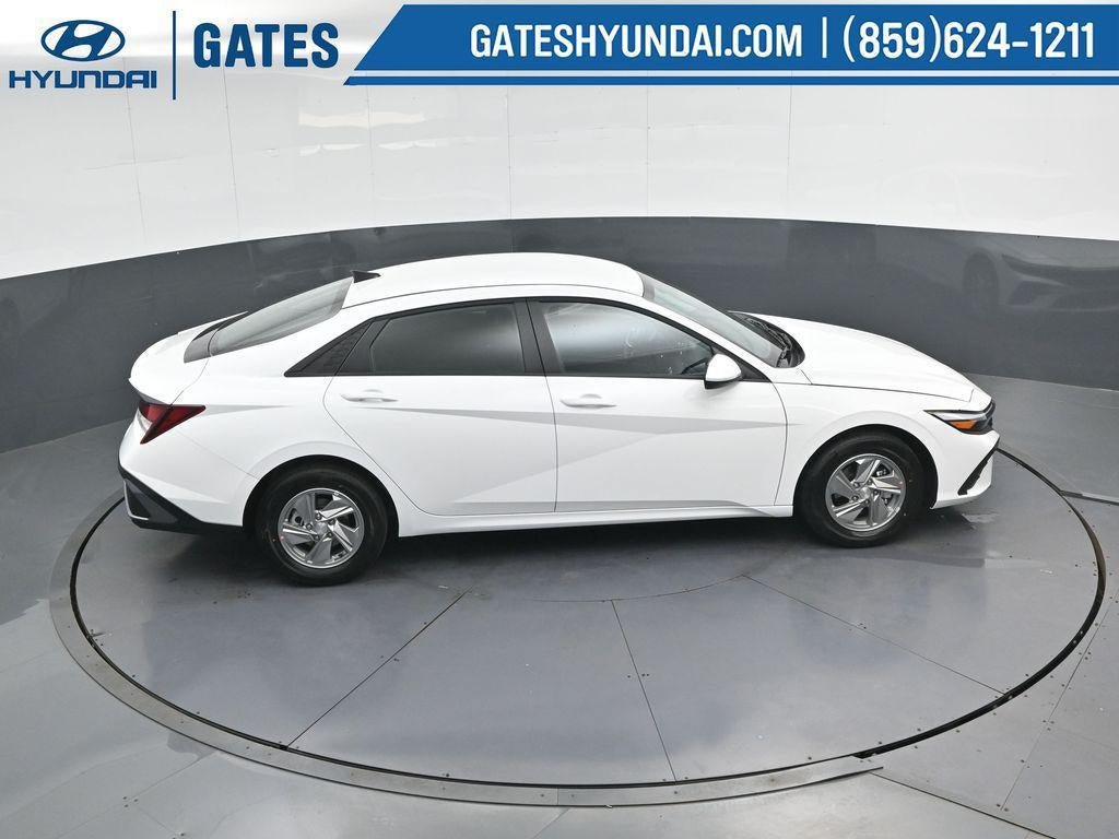 New 2026 Hyundai Elantra SE FWD image 43