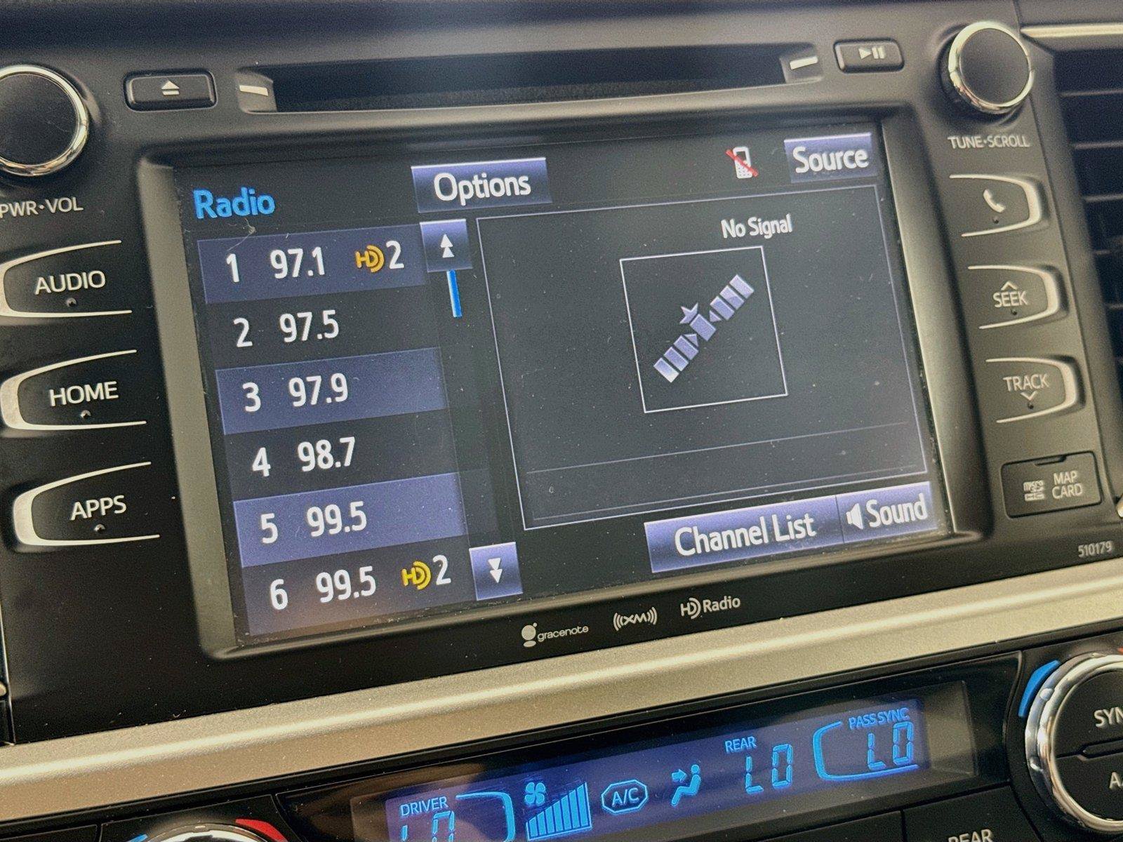 Used 2017 Toyota Highlander XLE AWD/4WD image 16
