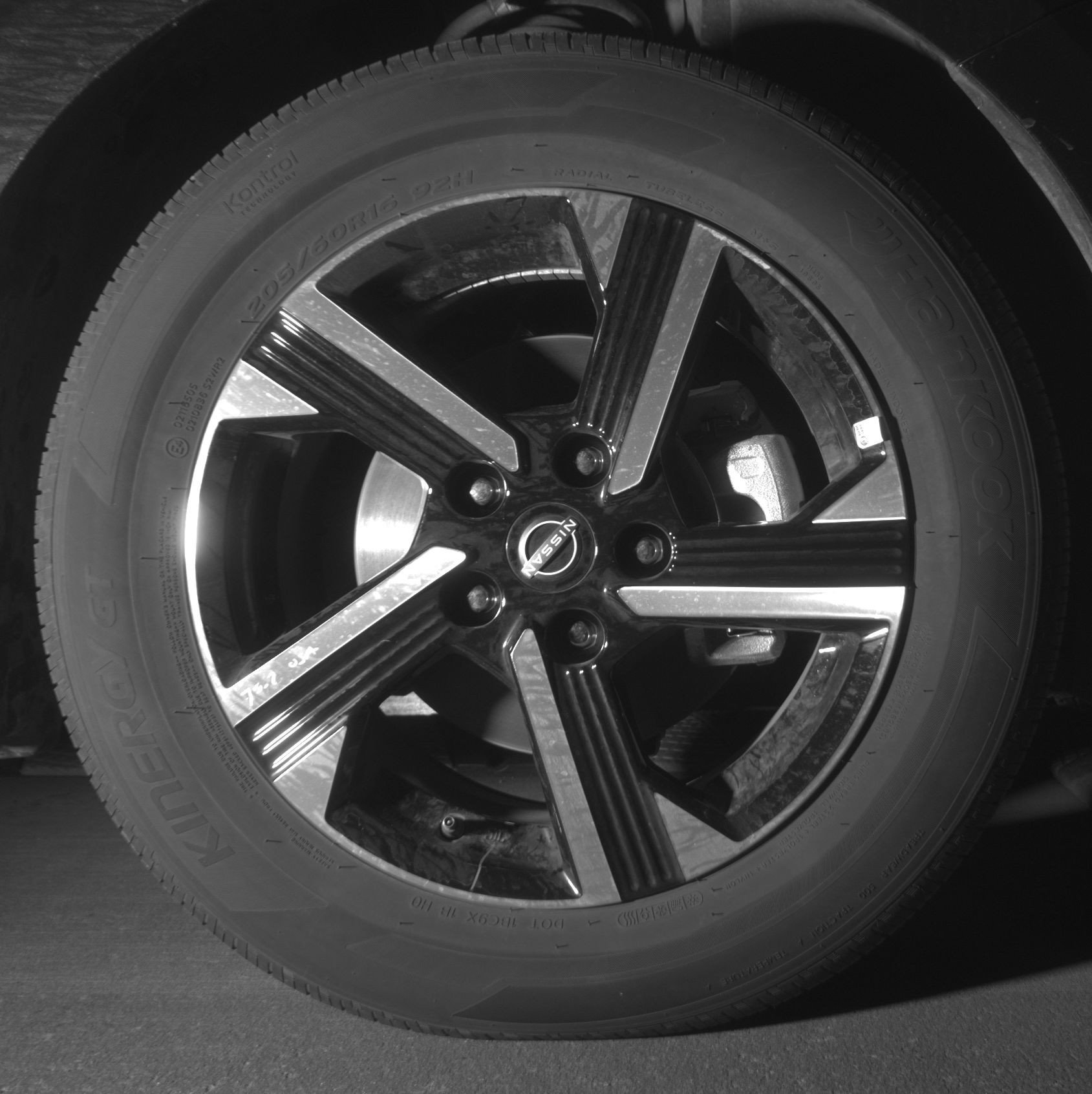 Used 2025 Nissan Sentra SV image 13