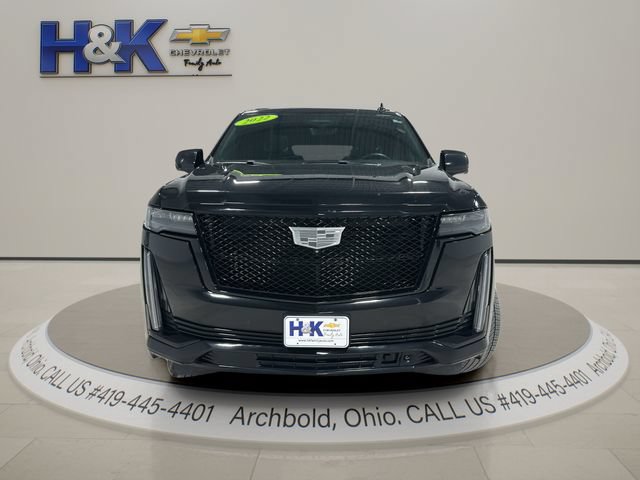 Used 2022 Cadillac Escalade Sport w/ LPO, ONYX Package AWD/4WD image 2