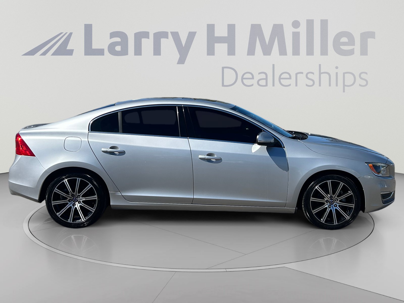 Used 2017 Volvo S60 T5 Inscription Platinum AWD/4WD image 6
