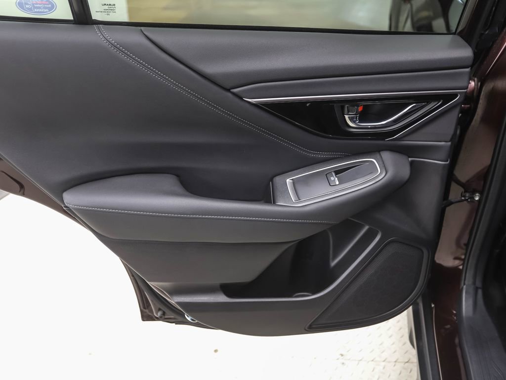 Used 2023 Subaru Outback Touring XT AWD/4WD image 17