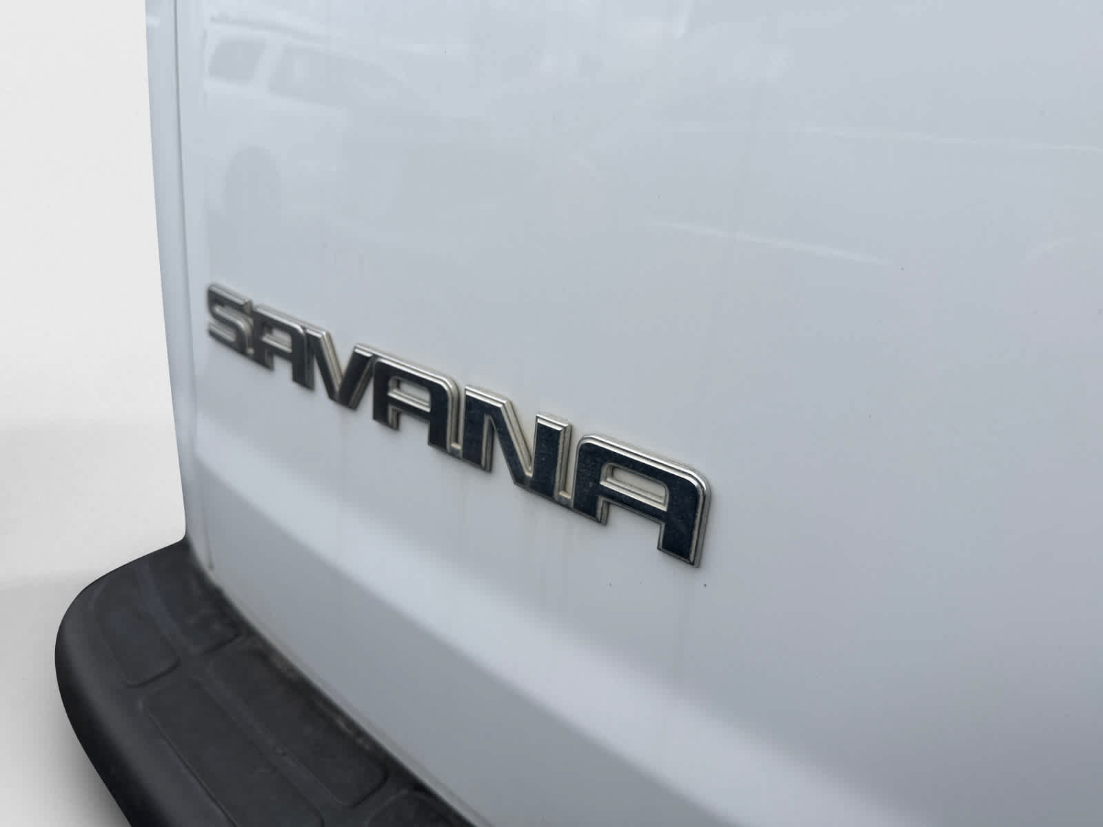 Used 2022 GMC Savana 3500 LS RWD image 15