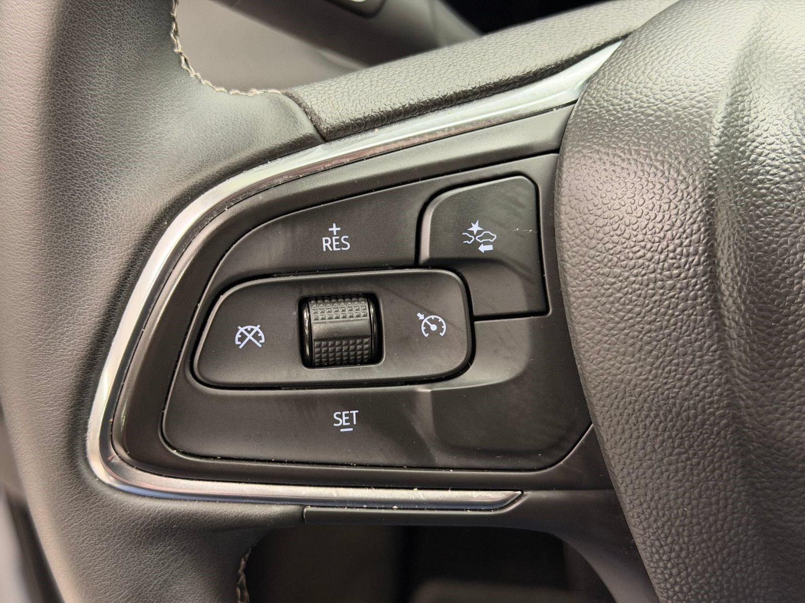 Used 2024 Buick Encore GX Preferred FWD image 12