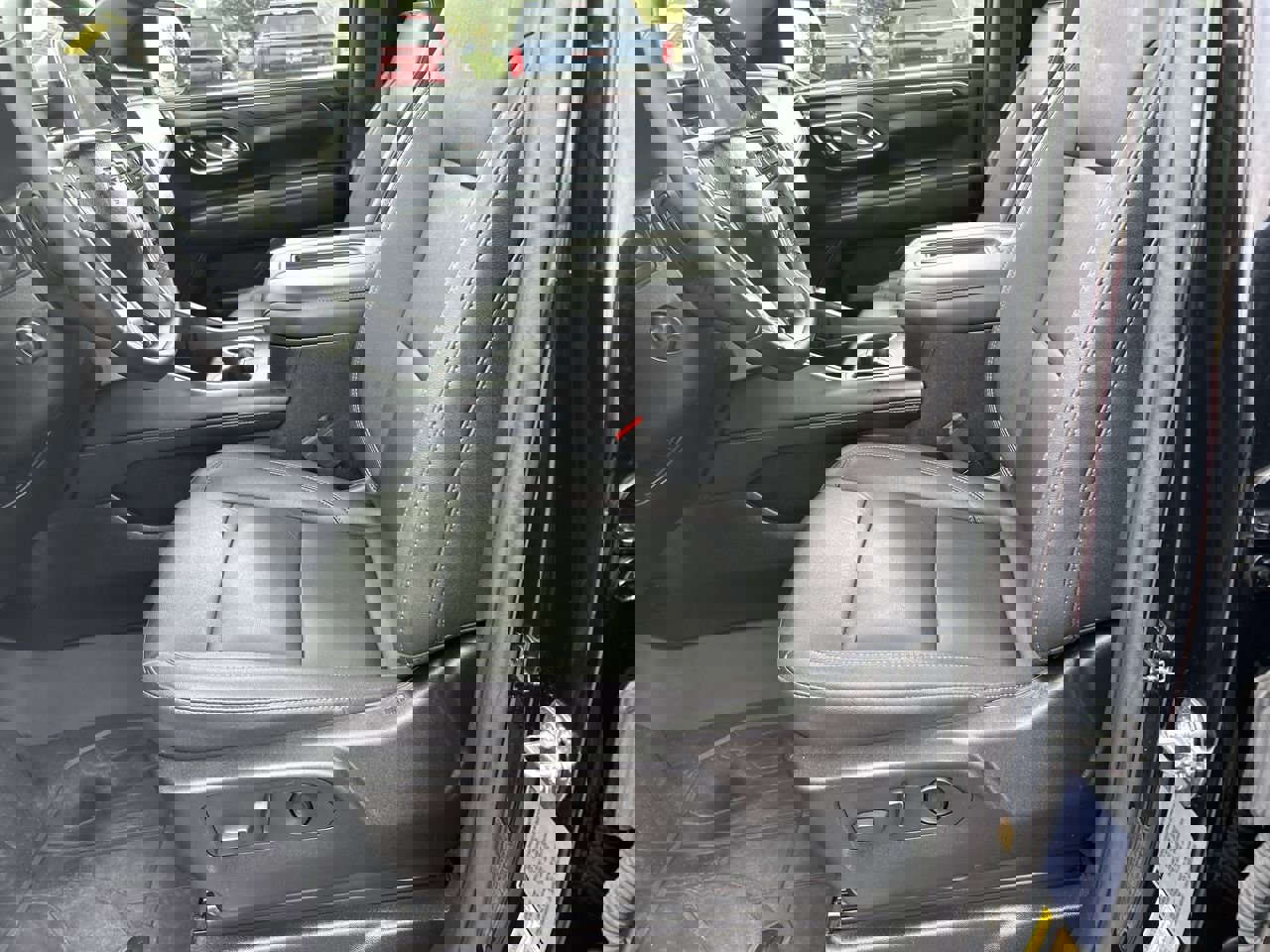 Used 2023 Chevrolet Tahoe Z71 w/ Z71 Off-Road Package image 28