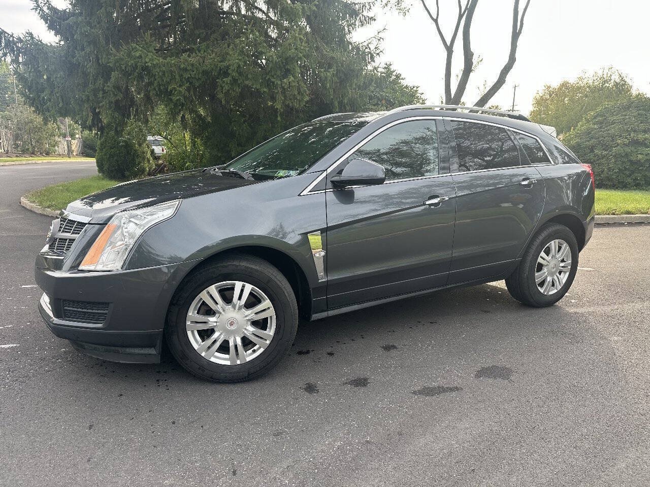 Used 2012 Cadillac SRX Luxury FWD image 4