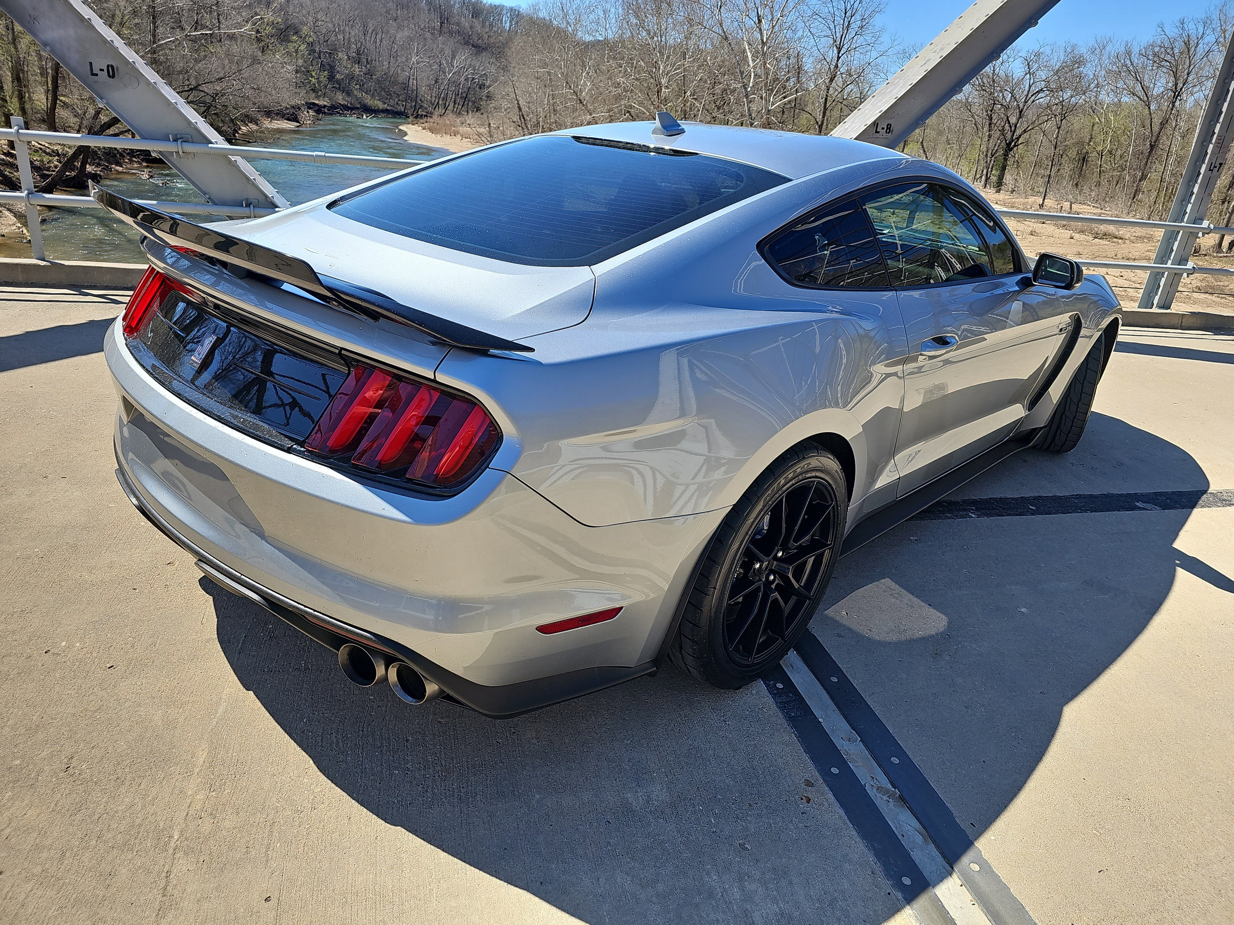 Used 2020 Ford Mustang Shelby GT350 w/ Technology Package image 3