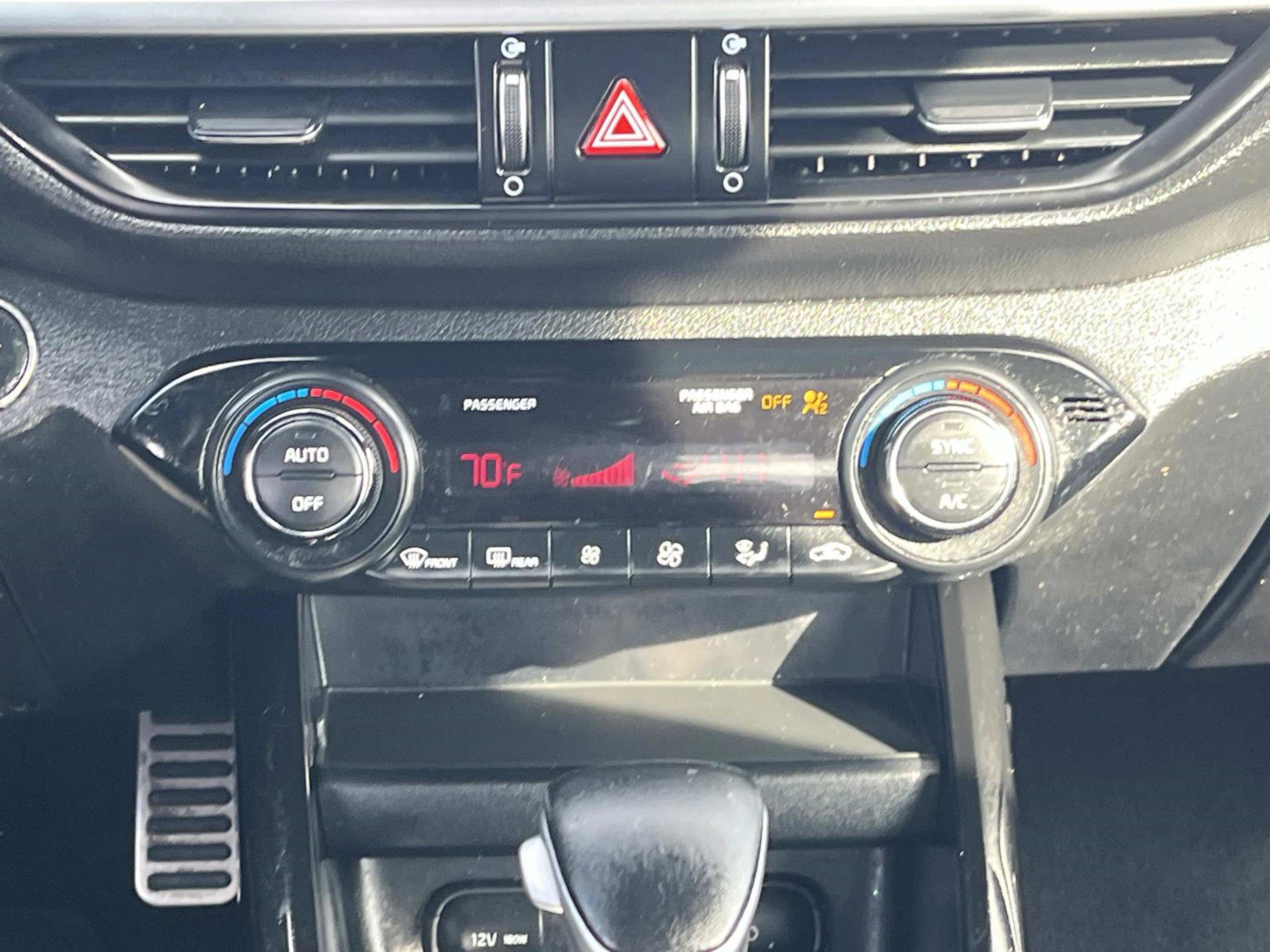 Used 2022 Kia Forte GT-Line image 12