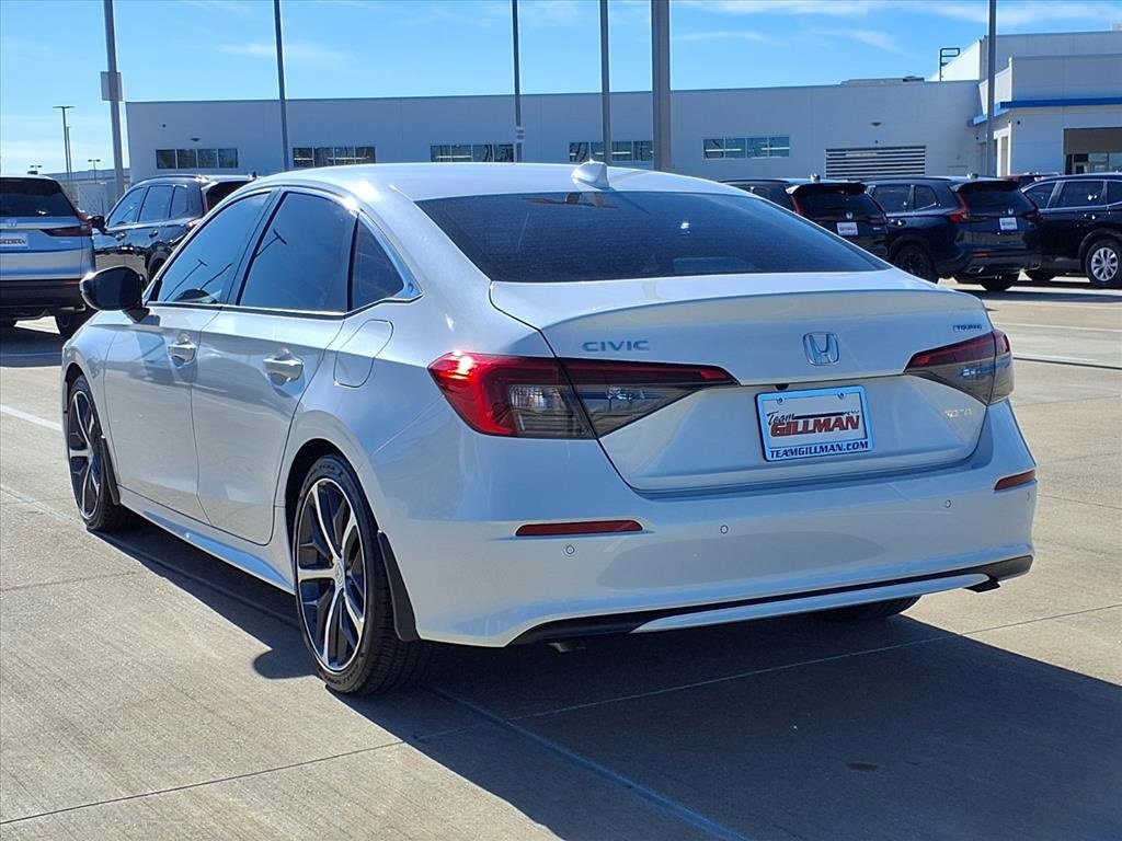 Used 2024 Honda Civic Touring image 2