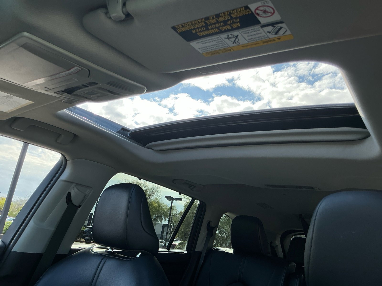 Used 2023 Toyota Highlander XLE image 27