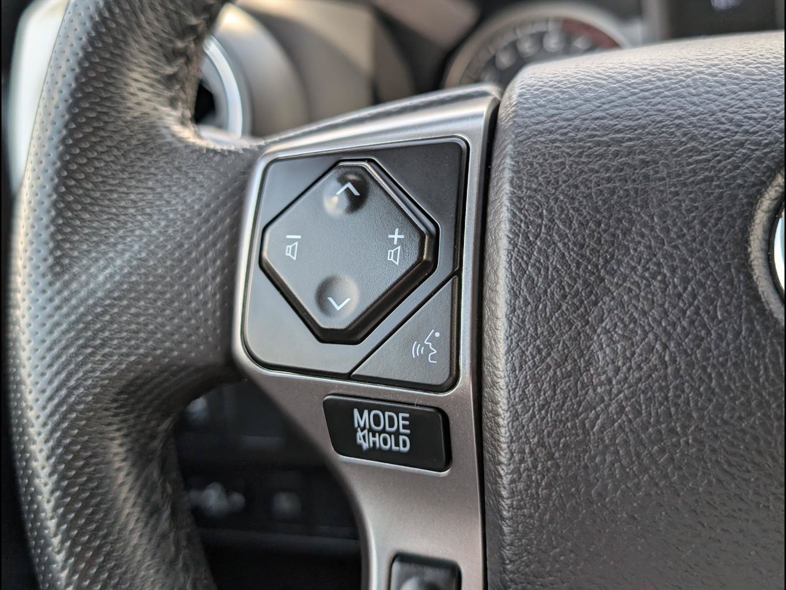 Used 2021 Toyota Tacoma SR5 AWD/4WD image 22