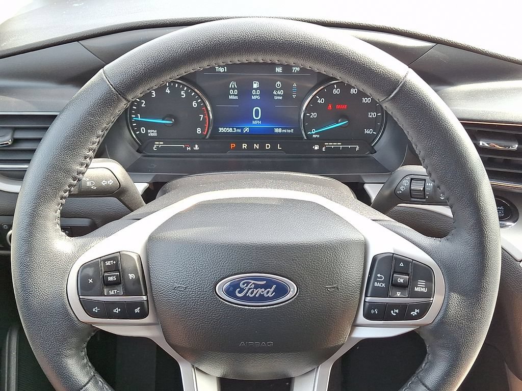 Used 2023 Ford Explorer XLT w/ Equipment Group 202A AWD/4WD image 18