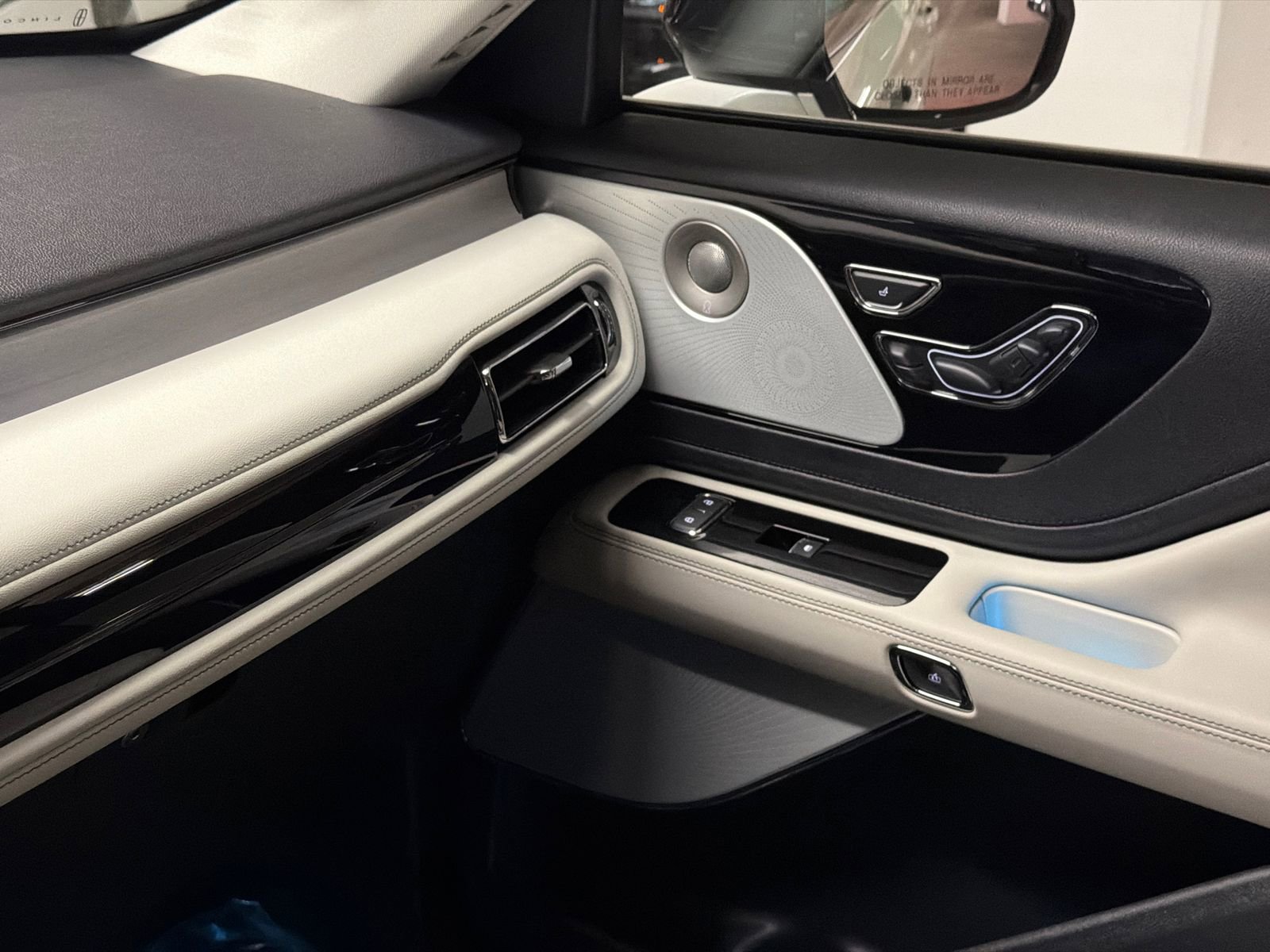 New 2026 Lincoln Aviator Reserve image 33