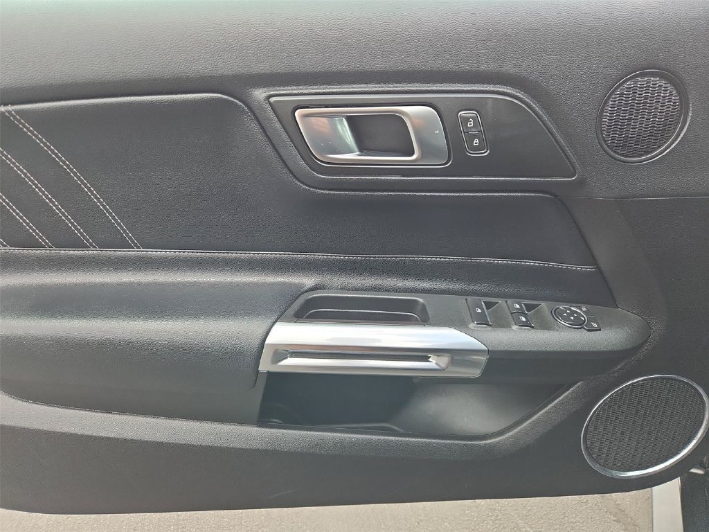 Used 2022 Ford Mustang Premium RWD image 13