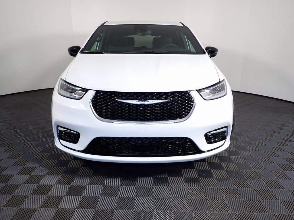 New 2026 Chrysler Pacifica Select FWD image 8