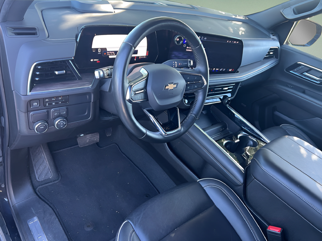 Used 2025 Chevrolet Tahoe Premier RWD image 16