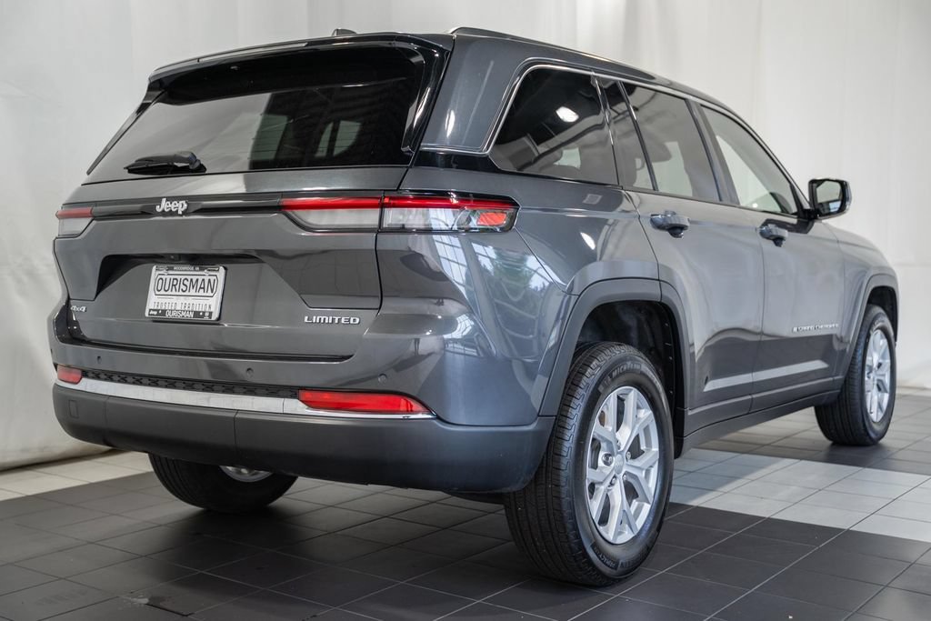 Used 2023 Jeep Grand Cherokee Limited AWD/4WD image 4