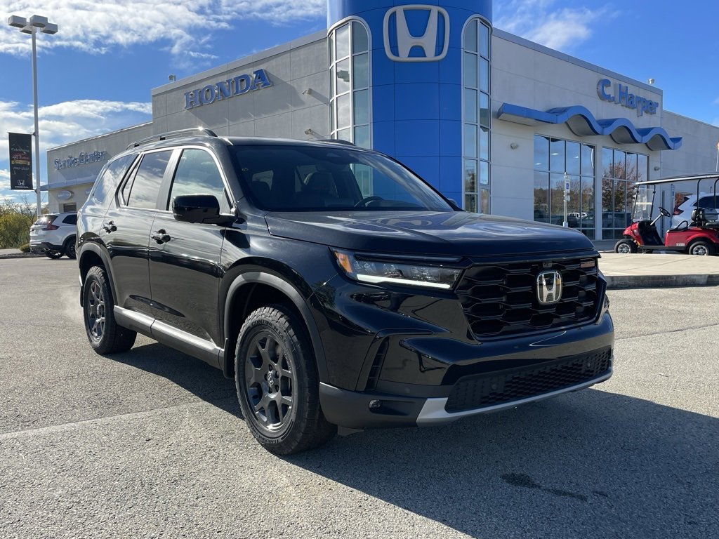 New 2025 Honda Pilot TrailSport