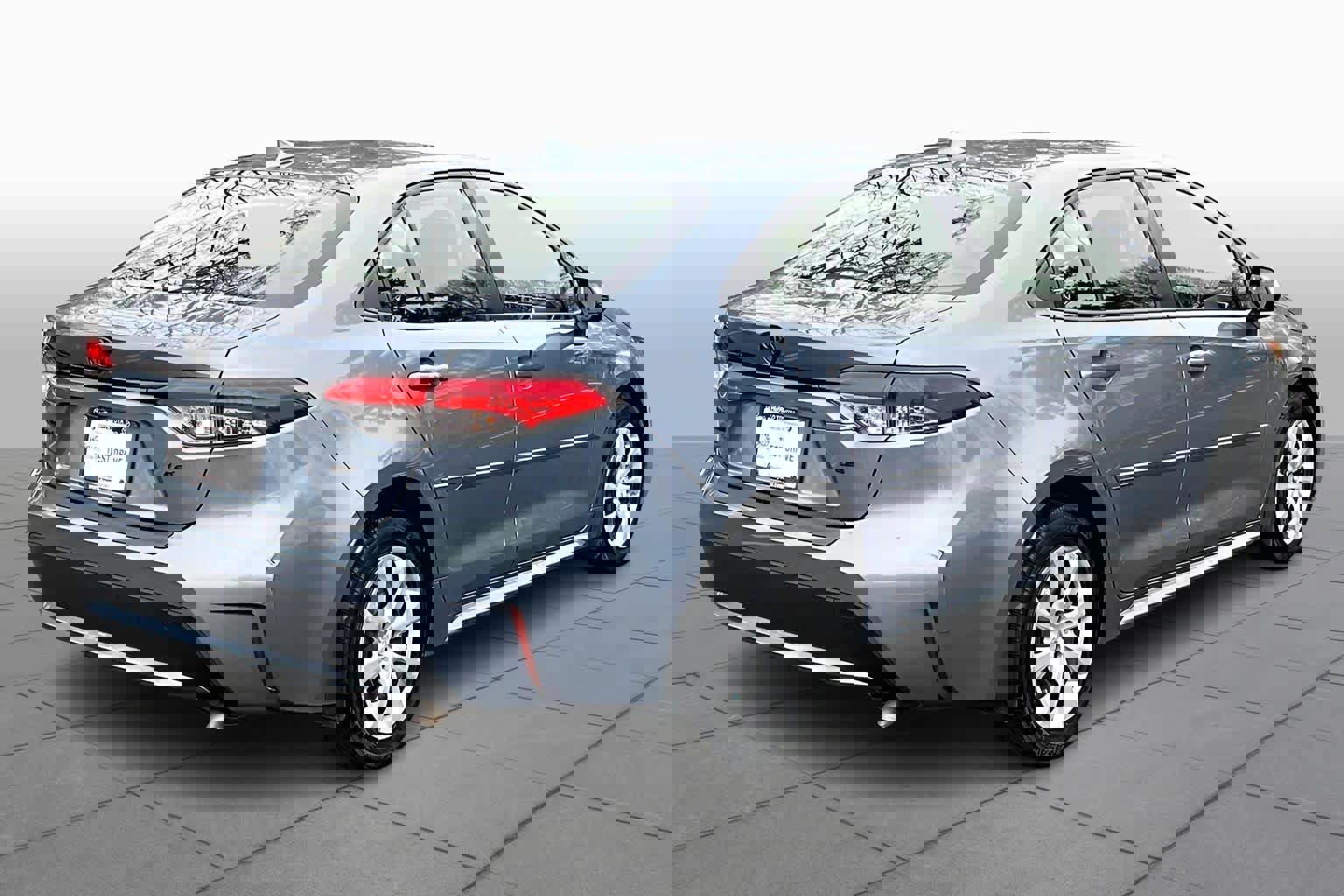 Used 2022 Toyota Corolla LE w/ Body Protection Package (TMS) image 13