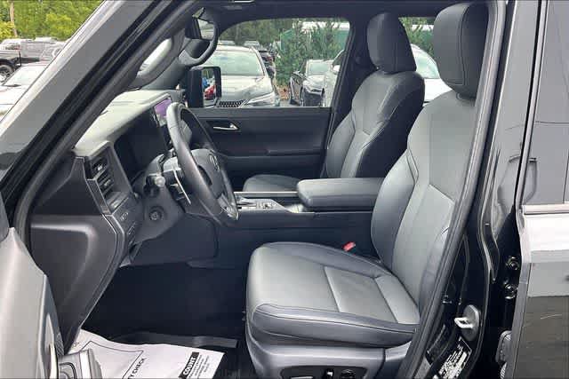 Used 2025 Lexus GX 550 w/ Accessory Package (2T) AWD/4WD image 21