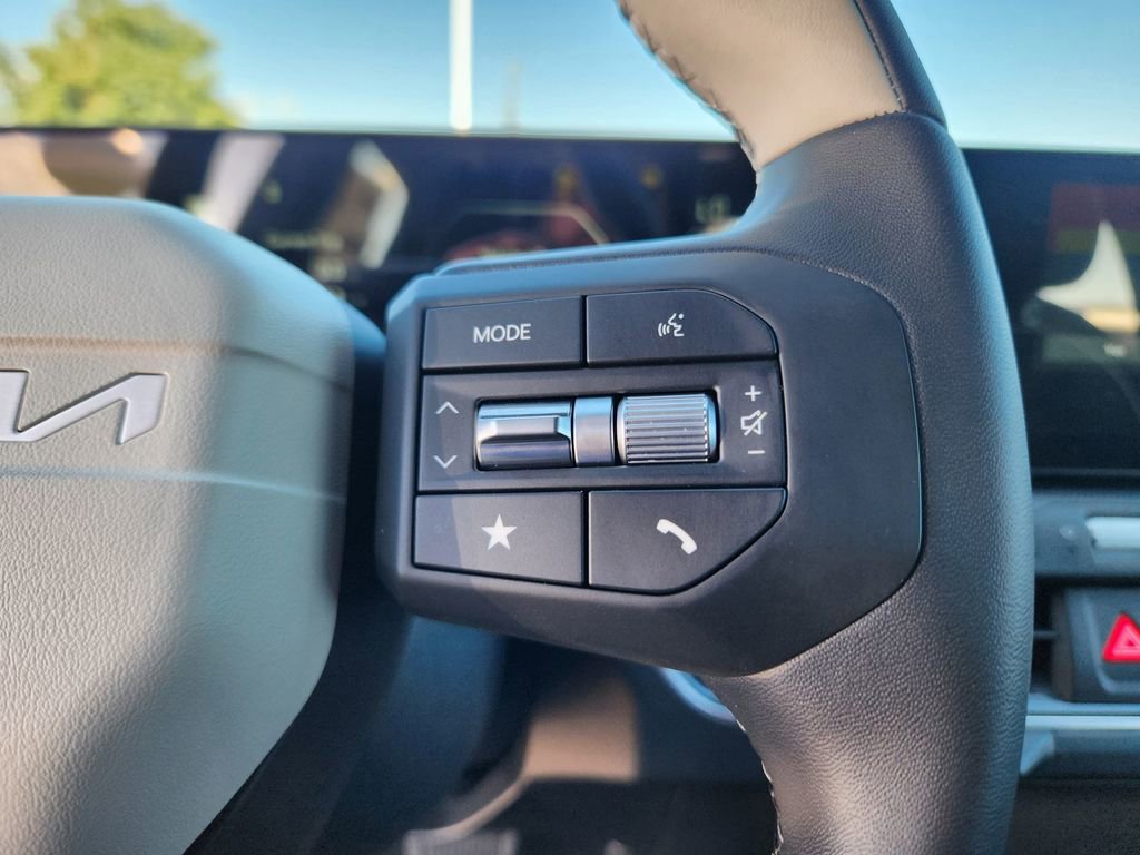 New 2025 Kia K4 GT-Line w/ GT-Line Sunroof Package image 17