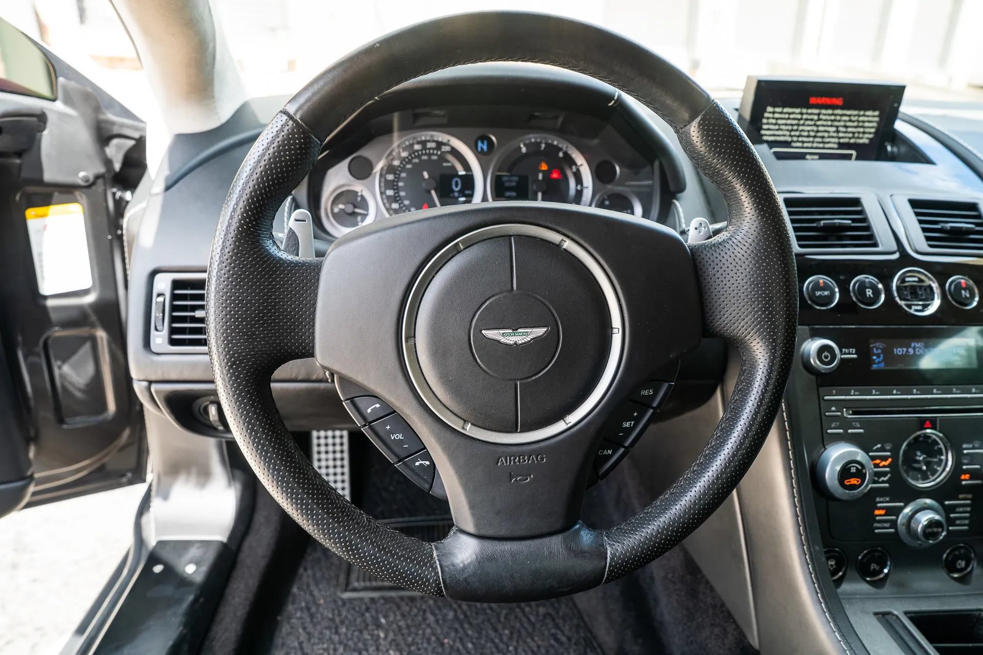 Used 2013 Aston Martin V8 Vantage Roadster RWD image 26