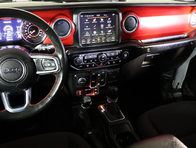 Used 2022 Jeep Wrangler Unlimited Rubicon w/ Cold Weather Group AWD/4WD image 18