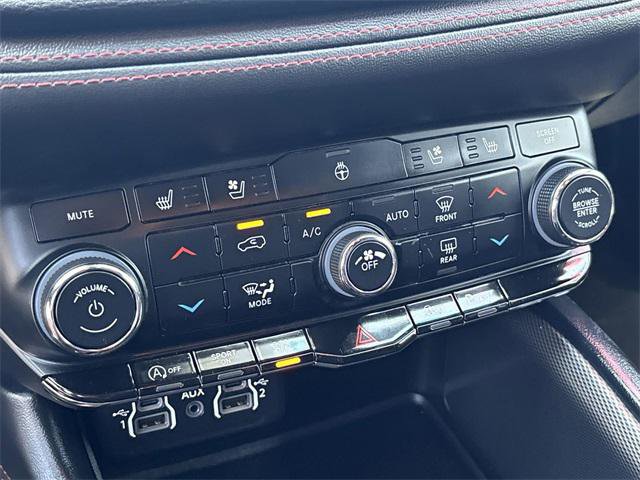 Certified 2023 Dodge Durango GT image 29