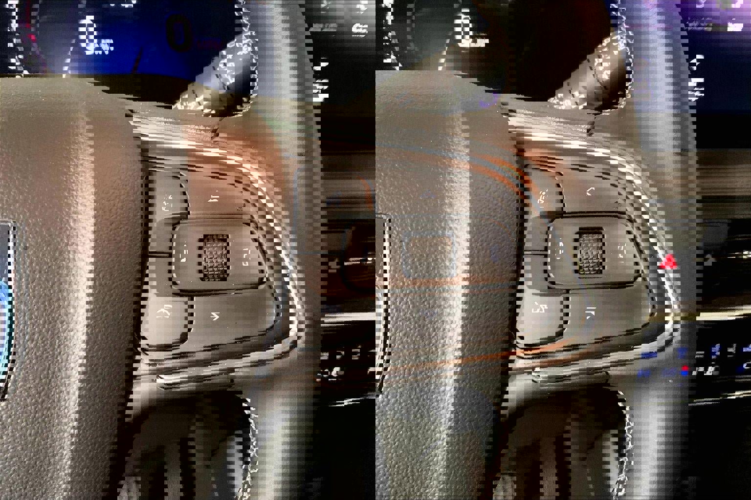 Used 2024 Buick Encore GX Avenir w/ Avenir Technology Package image 19