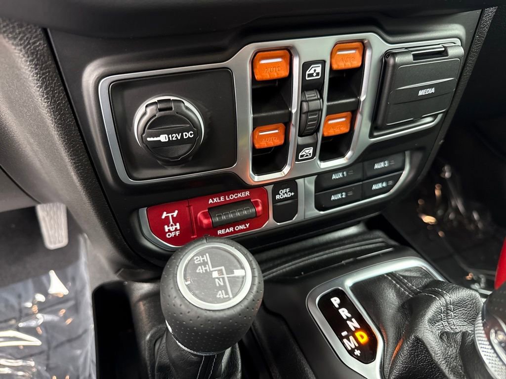 Used 2025 Jeep Gladiator Mojave w/ Convenience Group image 34