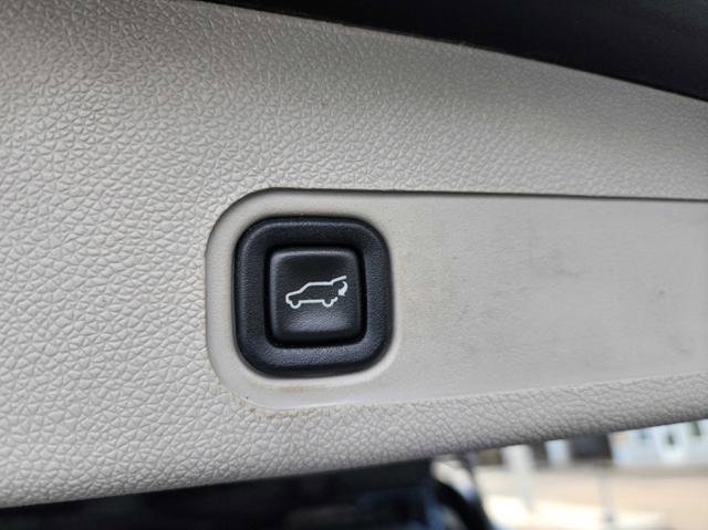 Used 2013 Chevrolet Tahoe LT w/ Luxury Package image 15