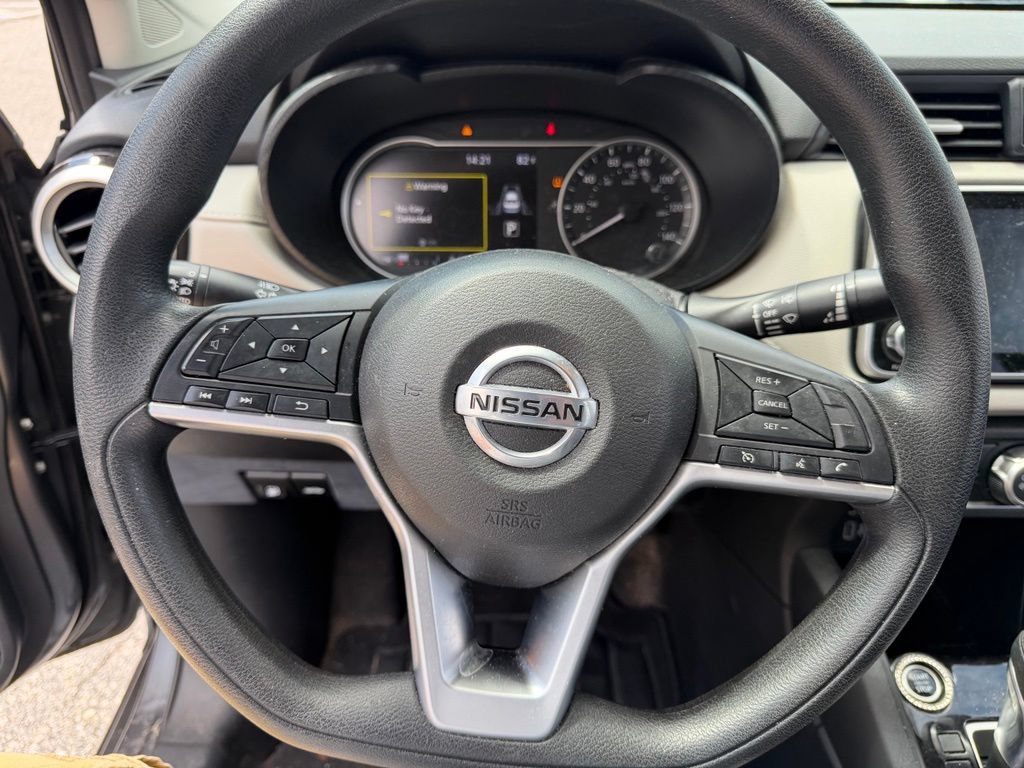 Used 2021 Nissan Versa SV FWD image 23