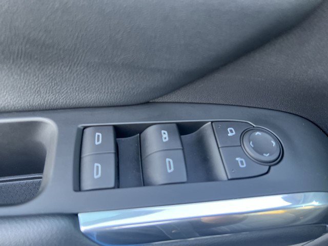 Used 2025 Chevrolet Traverse LT image 23