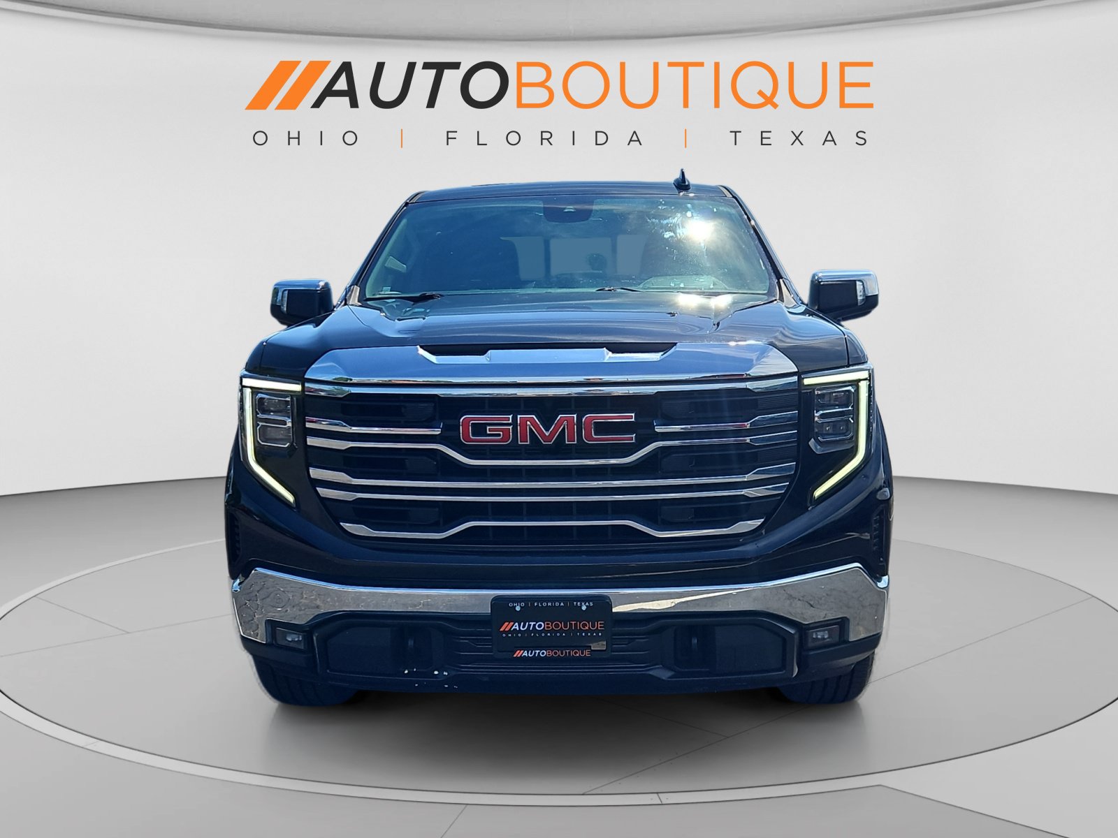 Used 2023 GMC Sierra 1500 SLT w/ SLT Premium Package AWD/4WD image 8