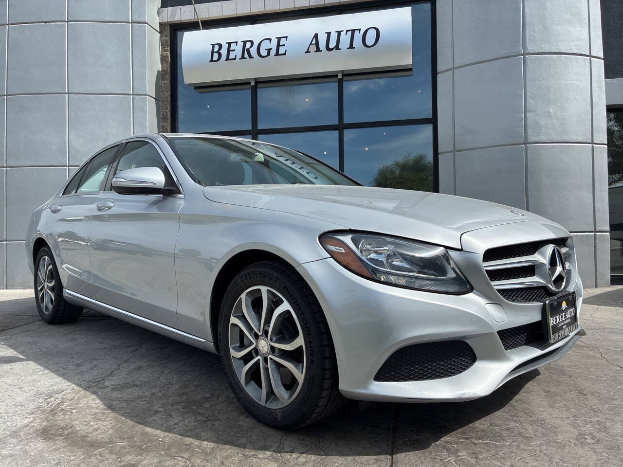 Used 2015 Mercedes-Benz C 300 4MATIC Sedan image 1