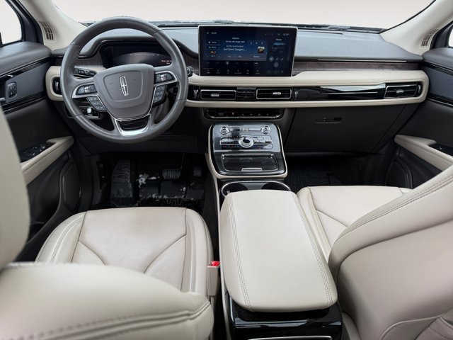 Certified 2023 Lincoln Nautilus Reserve image 13