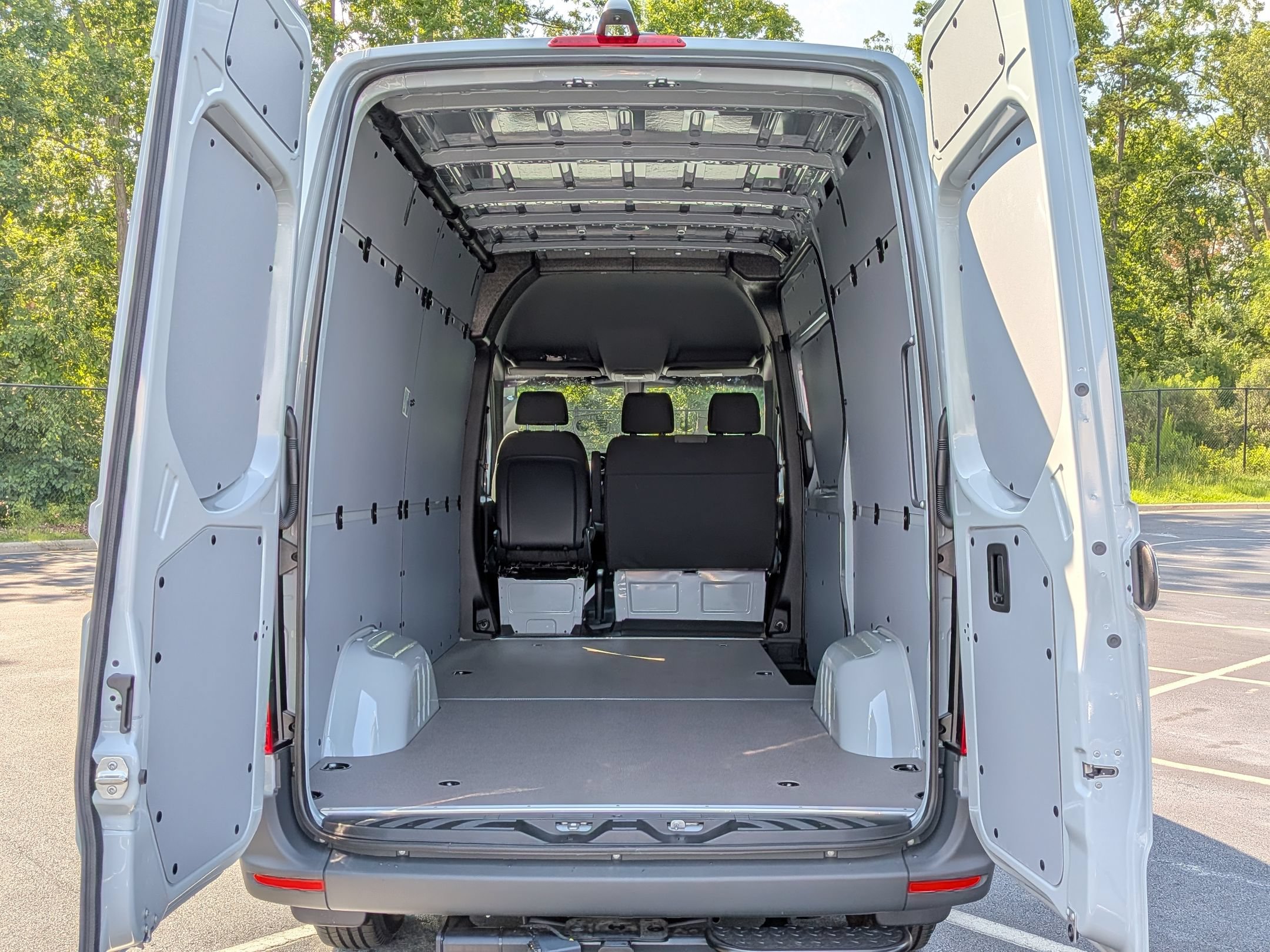 New 2026 Mercedes-Benz Sprinter 2500 image 31