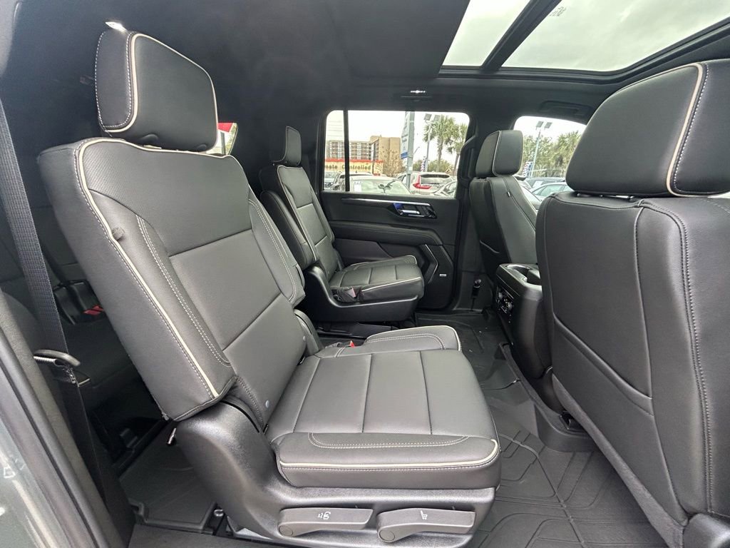 New 2026 Chevrolet Suburban Premier w/ Sun And Tow Package image 21