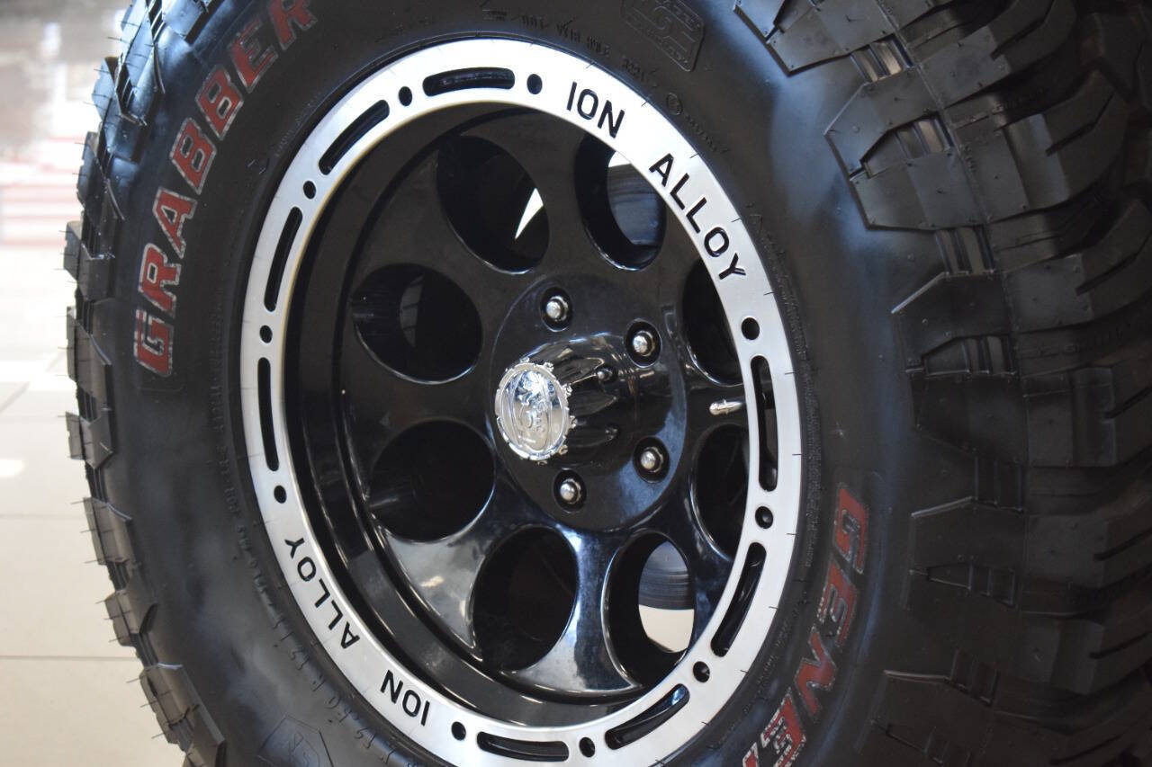 Used 2014 Jeep Wrangler Unlimited Sport w/ Quick Order Package 24S AWD/4WD image 39