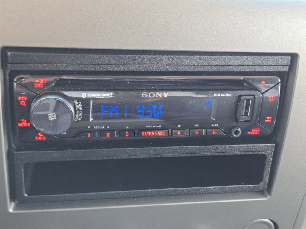 Used 2004 Nissan Titan SE RWD image 21