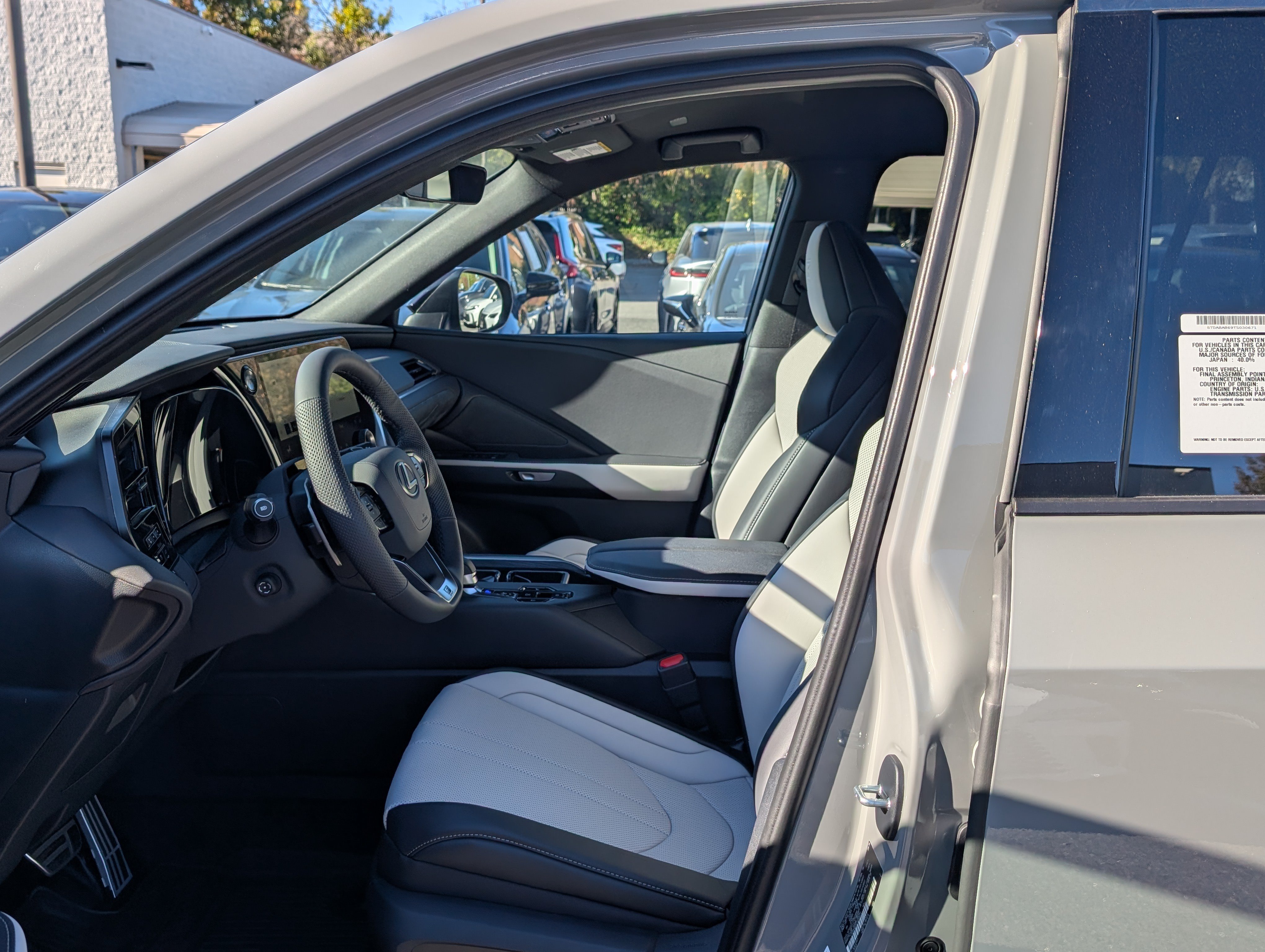 New 2026 Lexus TX 500h AWD w/ Technology Package image 15