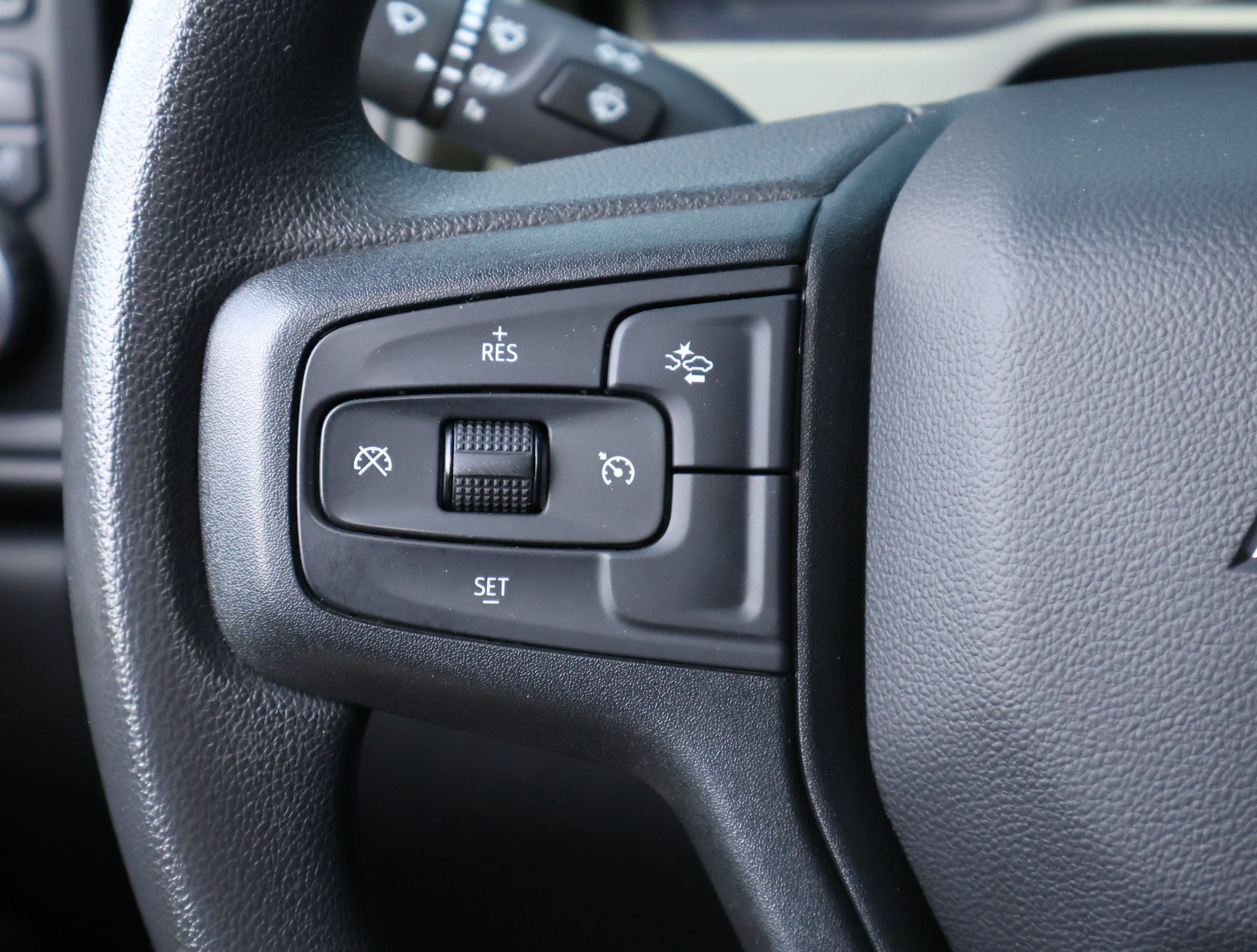 Used 2025 Chevrolet Silverado 1500 Custom w/ LPO, Dark Essentials Package AWD/4WD image 14