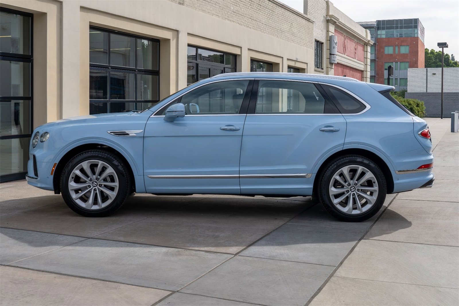 New 2025 Bentley Bentayga image 10