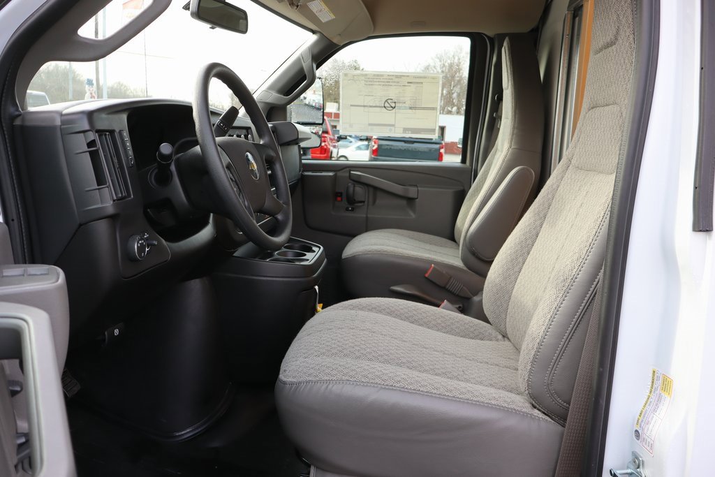 New 2025 Chevrolet Express 3500 w/ Power Convenience Package image 4