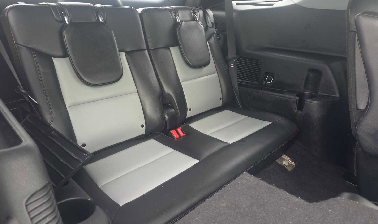 Used 2023 Ford Explorer XLT w/ Equipment Group 202A image 26