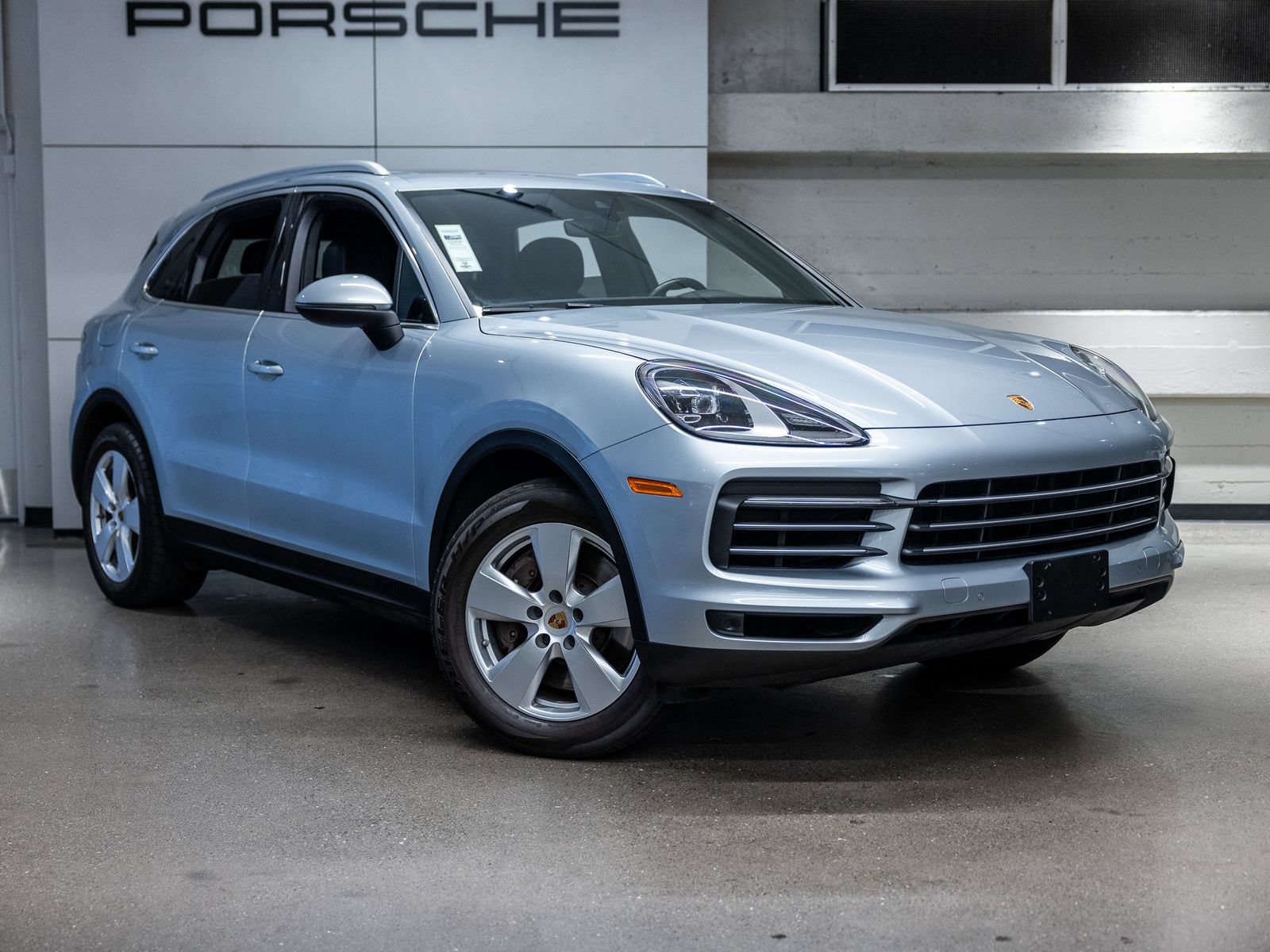 Certified 2023 Porsche Cayenne w/ Premium Package AWD/4WD image 10