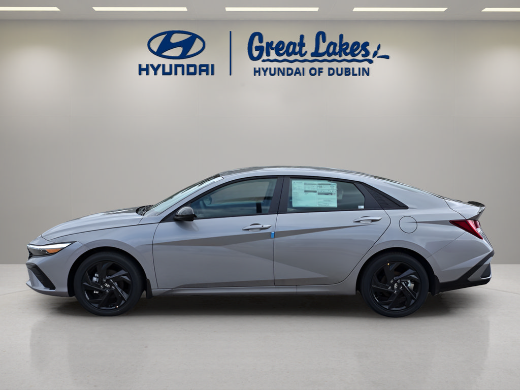 New 2026 Hyundai Elantra SEL FWD image 2