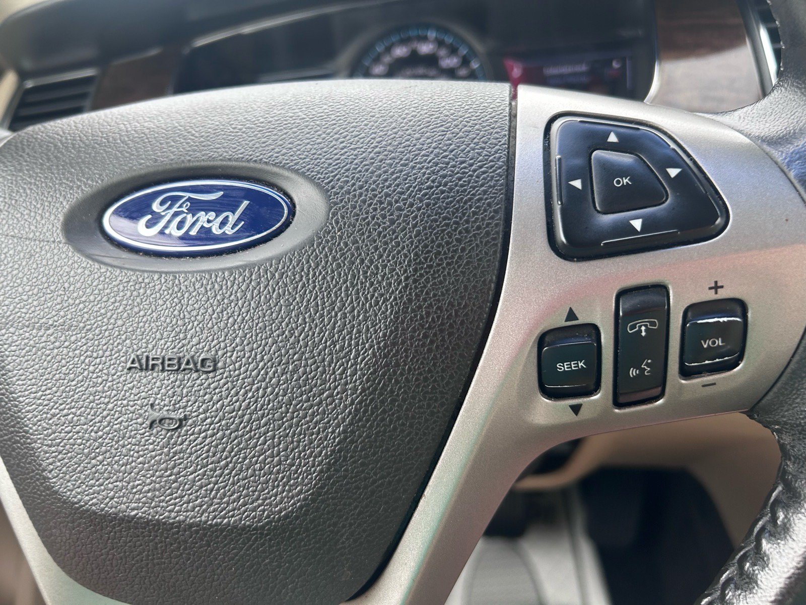 Used 2013 Ford Taurus Limited FWD image 21