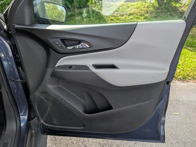 Used 2018 Chevrolet Equinox LT FWD image 35