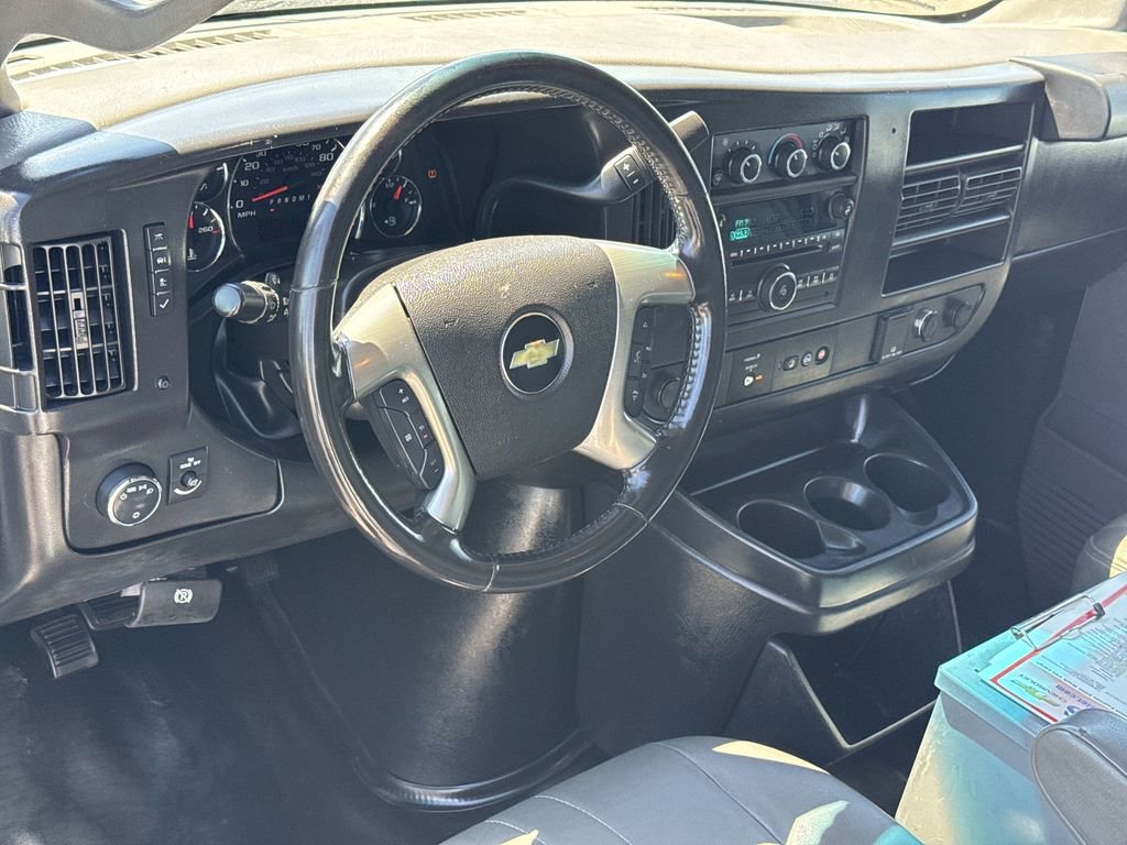 Used 2017 Chevrolet Express 3500 Extended RWD image 10